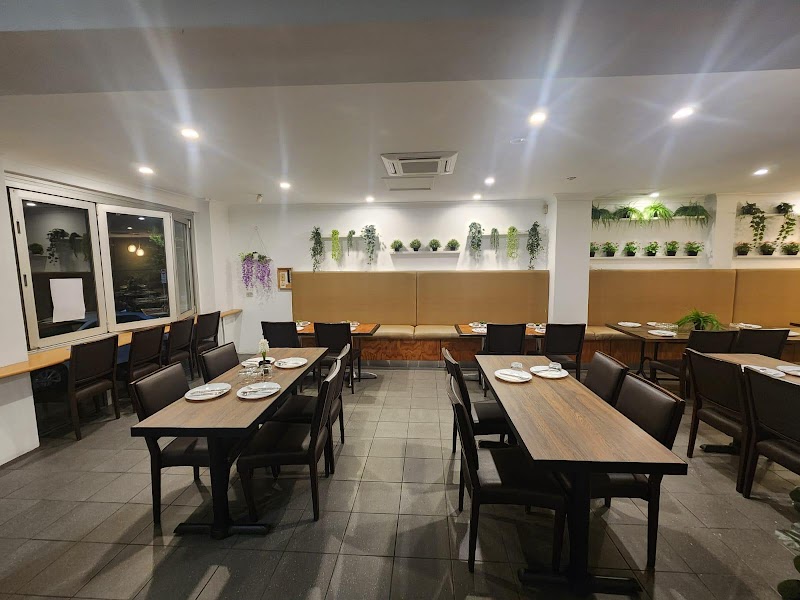Silver Salver Restaurant and function Center - Best Restaurant in Wollongong