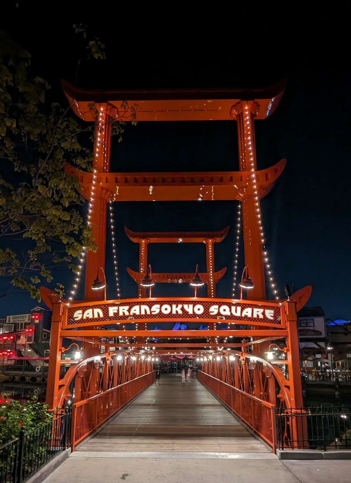 San Fransokyo Square