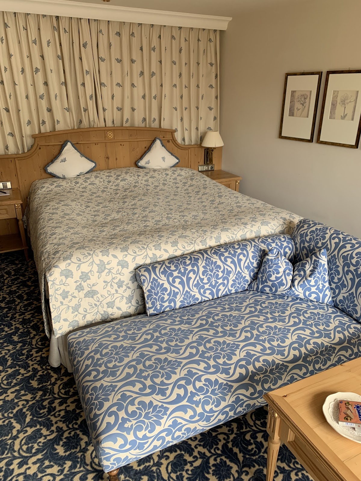 Grand Hotel Vilnius, Curio Collection by Hilton hero