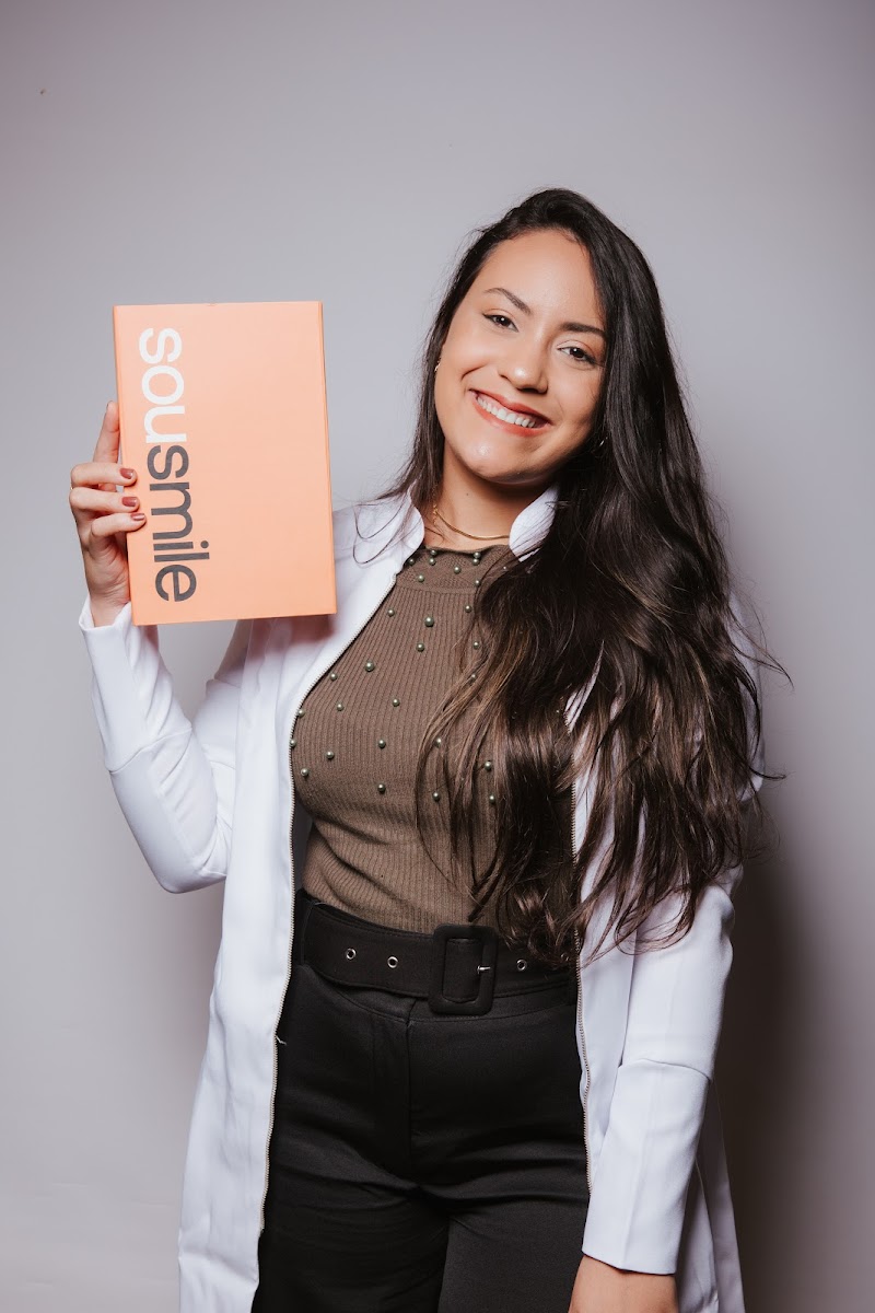 Dra. Mariana Lyrio | Dentista | Alinhador invisível | Sou Smile | Resende - foto 5