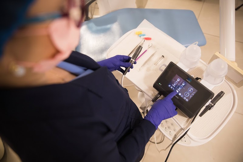 Dra Danielle Coelho / Alegrare - Odontologia Especial - foto 3