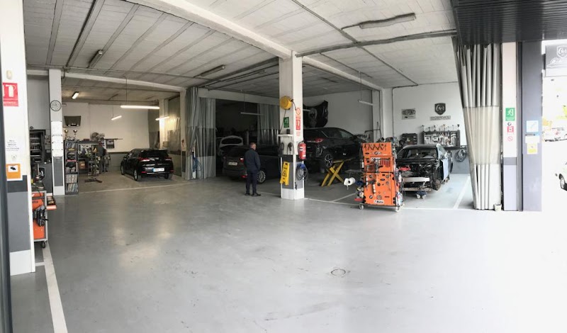 Chapistería e Talleres O Cercado s.l. photo 2