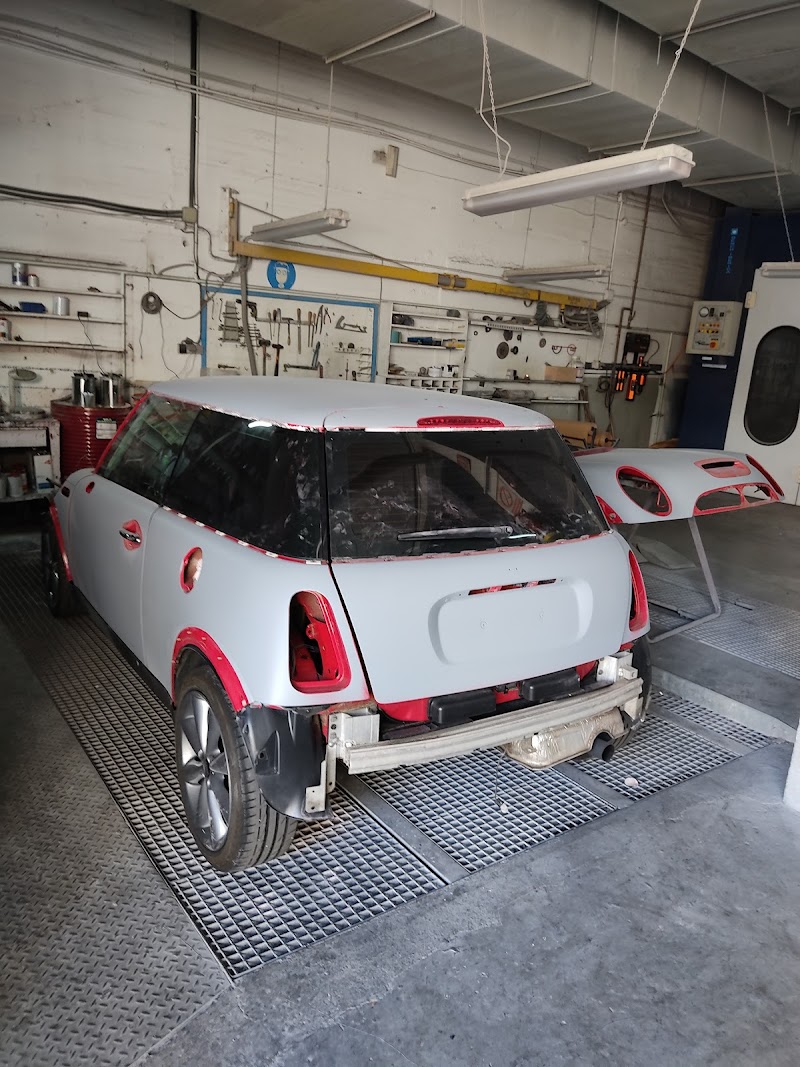 Chapistería e Talleres O Cercado s.l. photo 4