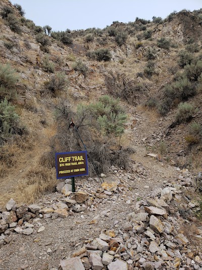 Cliff Trailhead