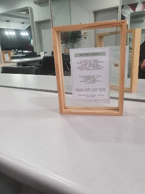 Newstead Hair photo 2