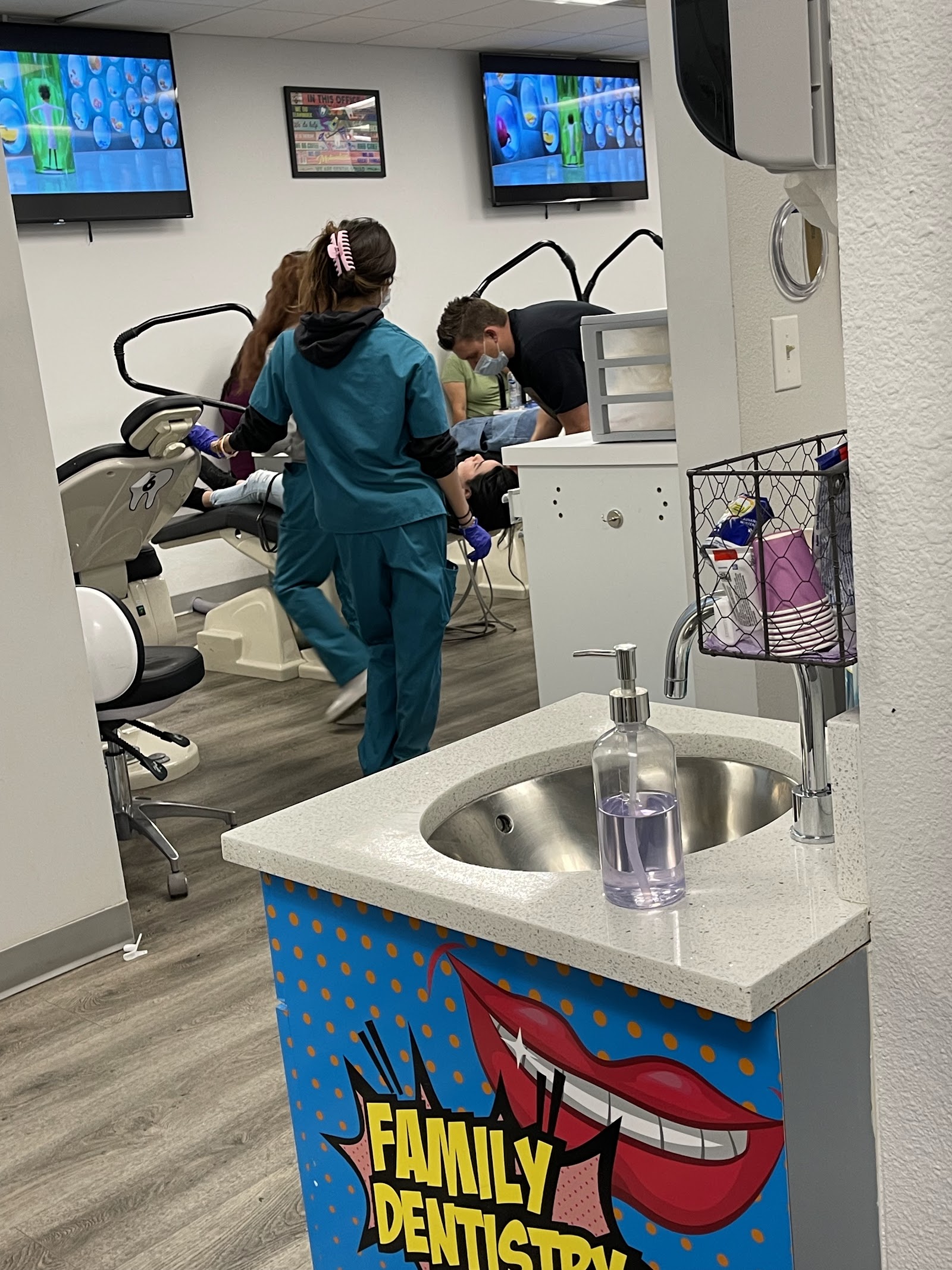 Somos Dental & Orthodontics - Mesa photo 2