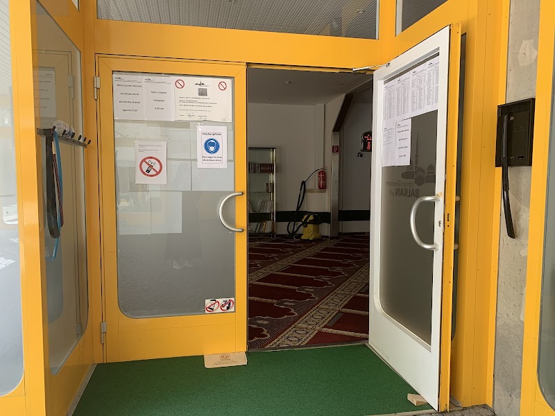 AIG Moschee – Albanische Islamische Gemeinschaft Balkan e.V. photo 2