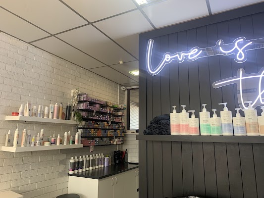 Chronicles Of Hair photo 2