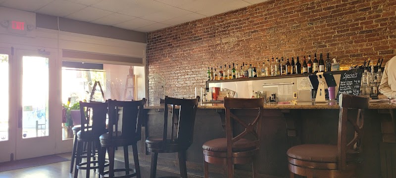 Half Full Cafe & Wine photo 4