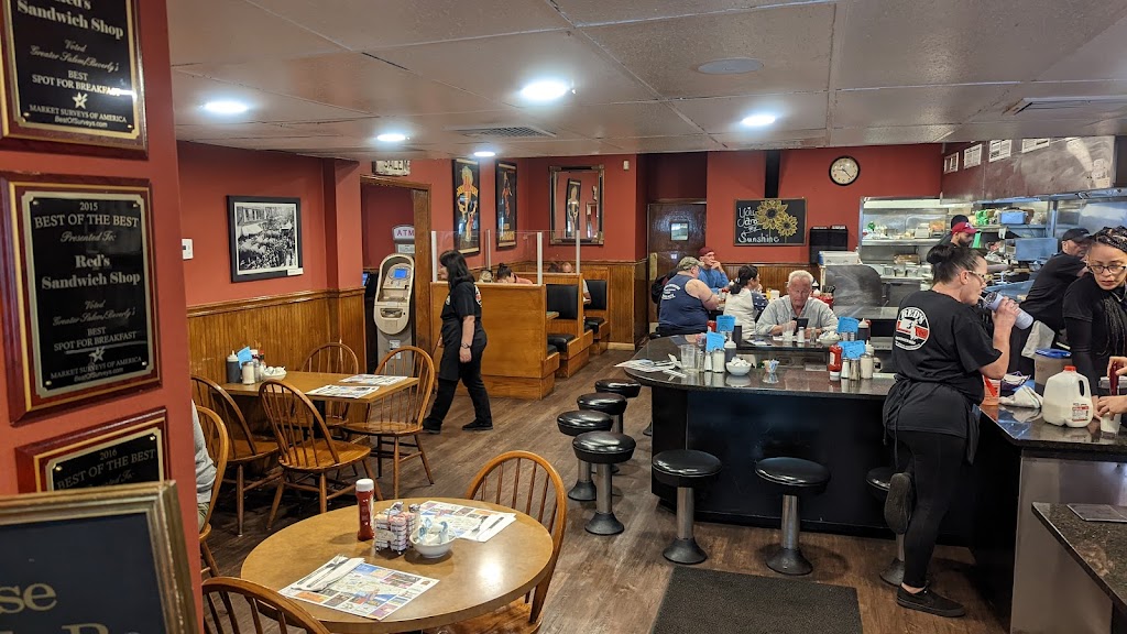 Red’s Sandwich Shop