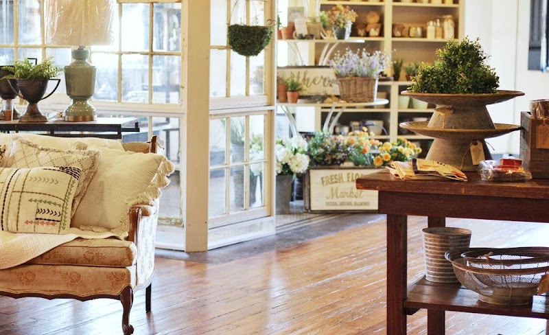 Shoppes At Fourth & Cherry photo 4