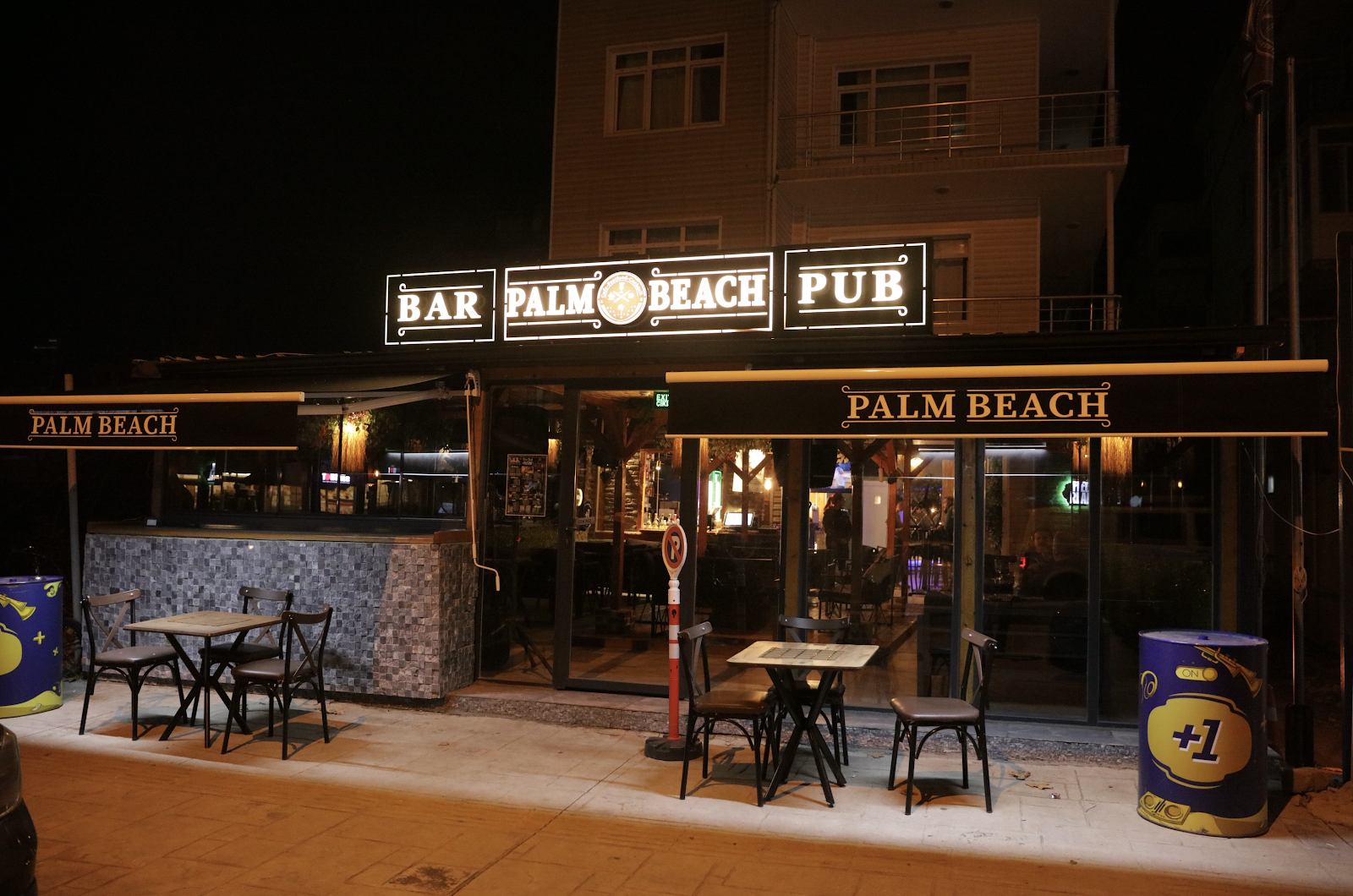 Palm Beach Edirne Bar Pub mekanı