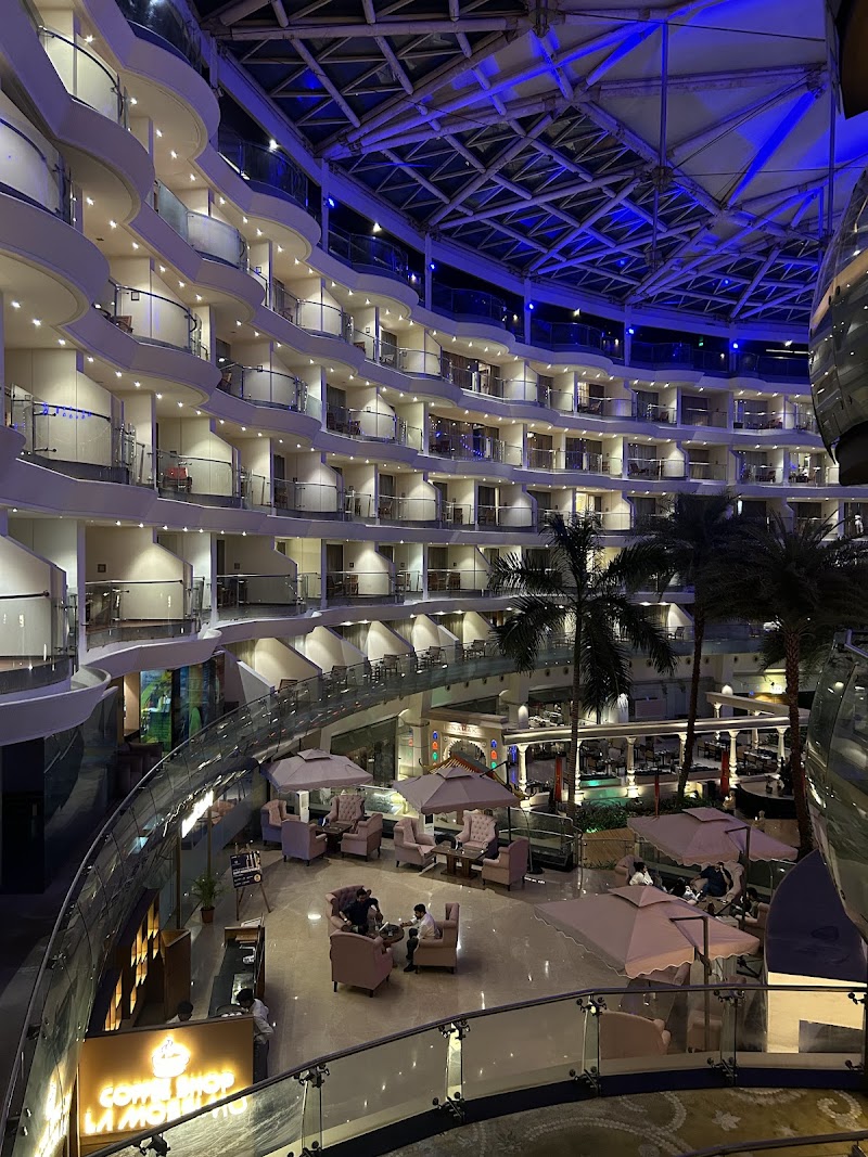 The Earth Plate photo 5