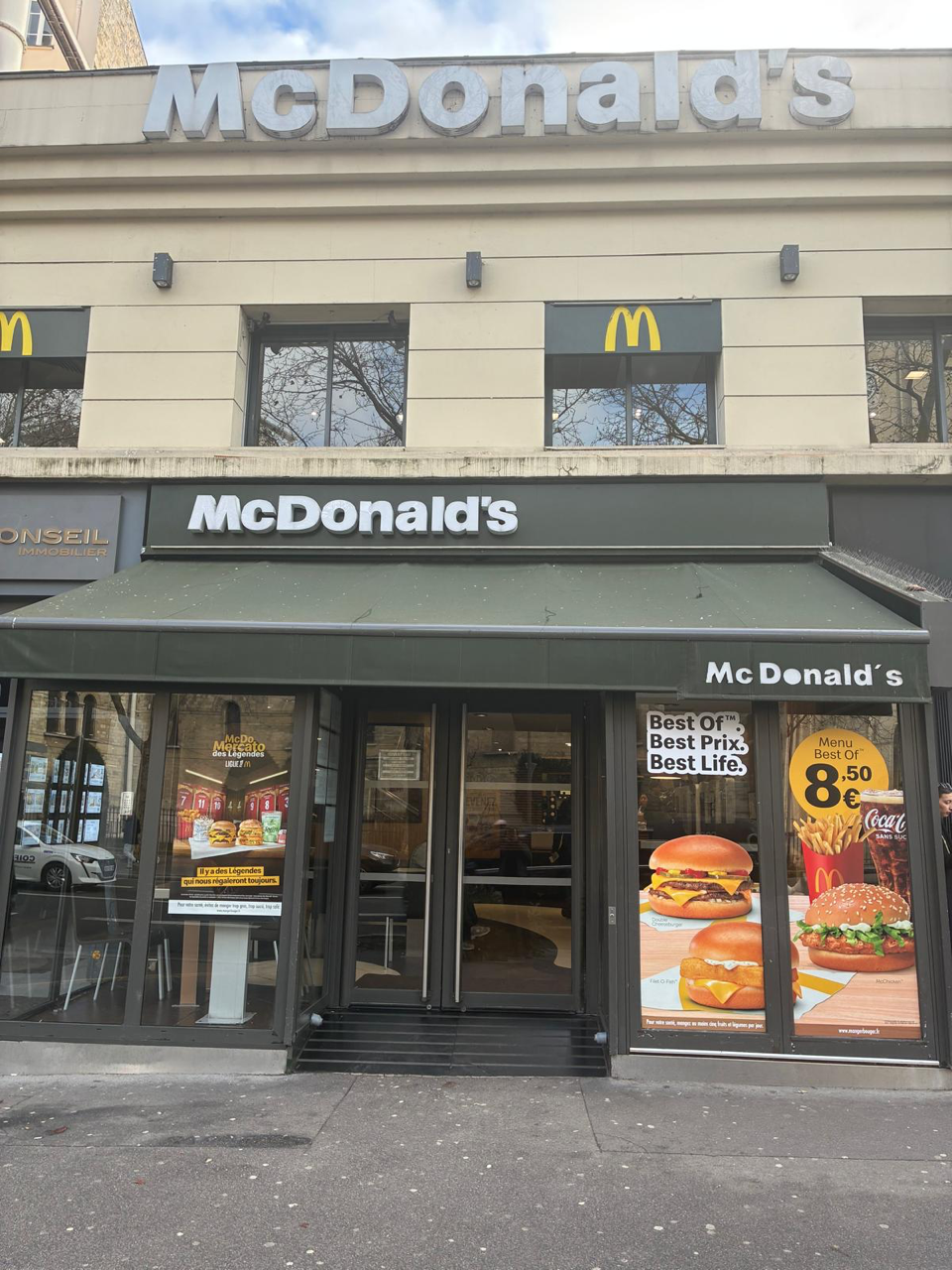 McDonald's, vue extérieure