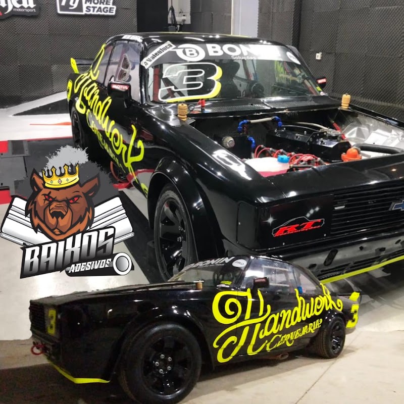 Foto de Baixos adesivos Envelopamento Automotivo e estetica automotiva em Curitiba