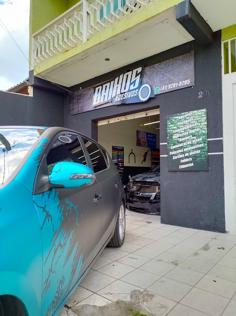 Foto de Baixos adesivos Envelopamento Automotivo e estetica automotiva em Curitiba