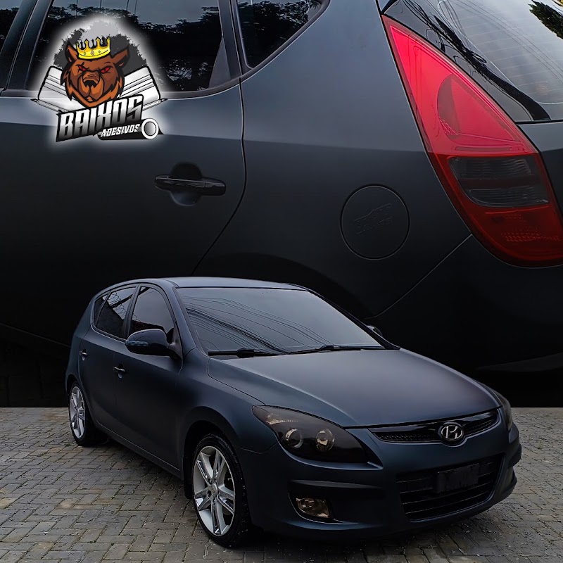 Baixos adesivos Envelopamento Automotivo e estetica automotiva em Curitiba
