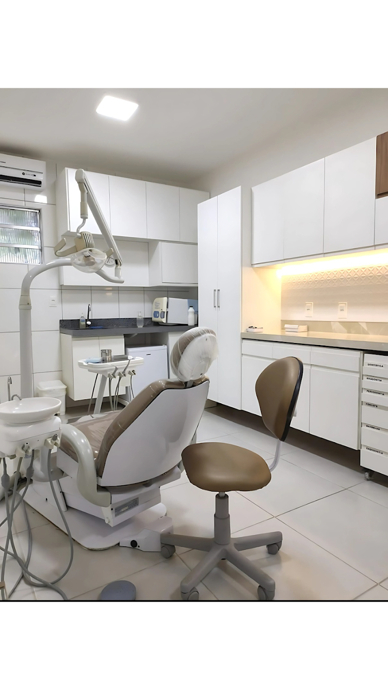 Implantes Dentários em Fortaleza - Dr. Vinícius Marques - foto 2