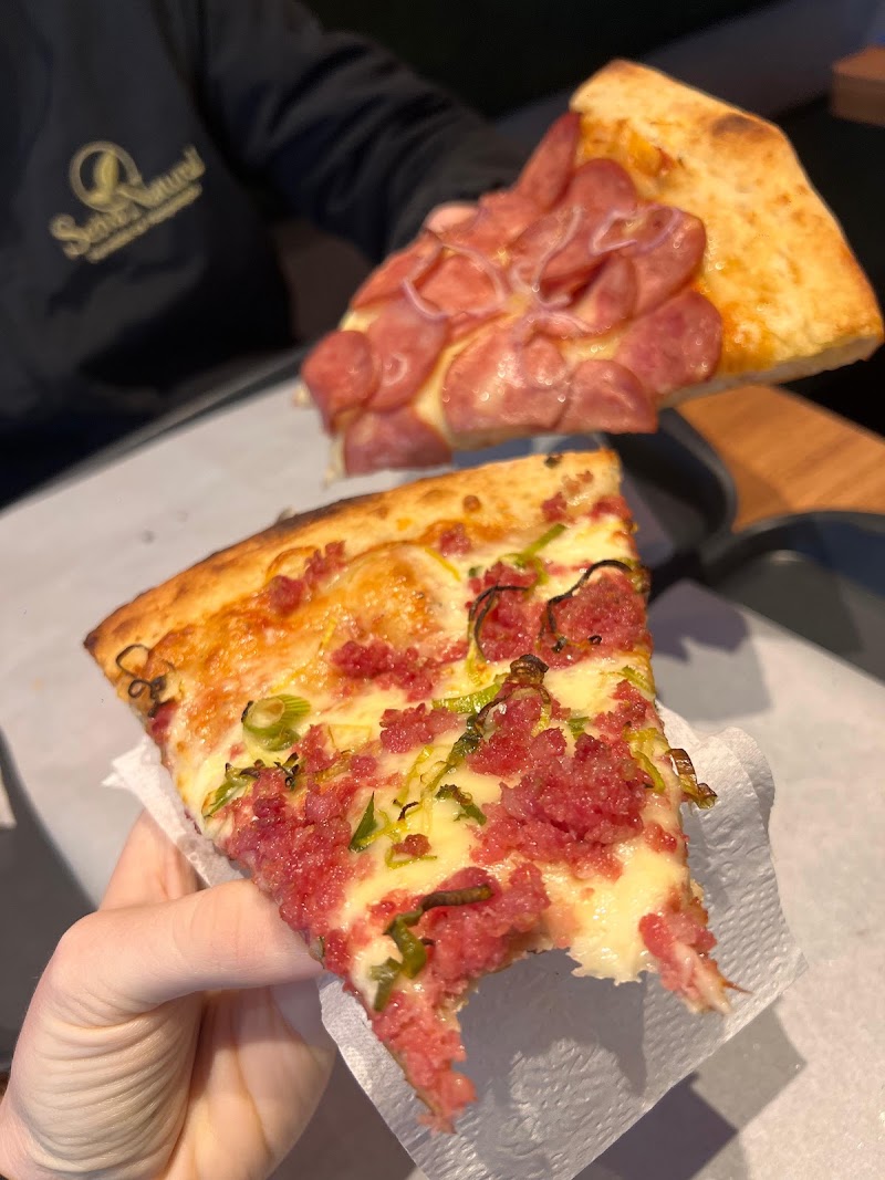 Foto de Street Slice Pizza