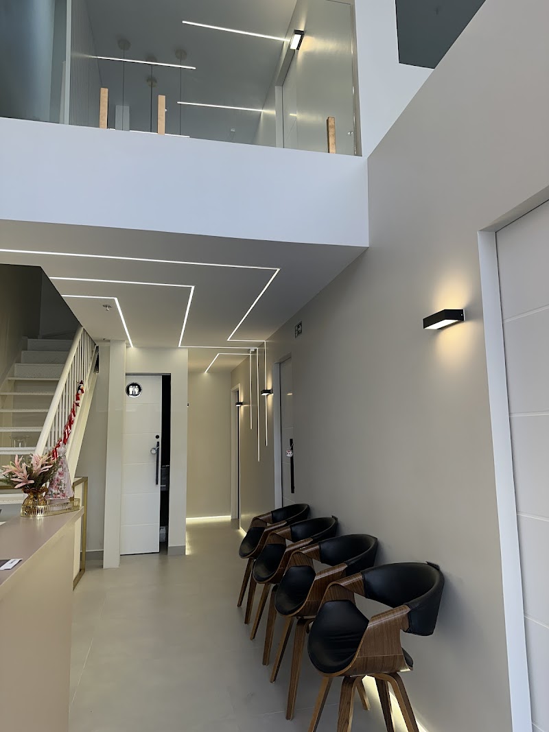 Clínica Odontológica Dentes.com | Dra. Alínea Franco - foto 4