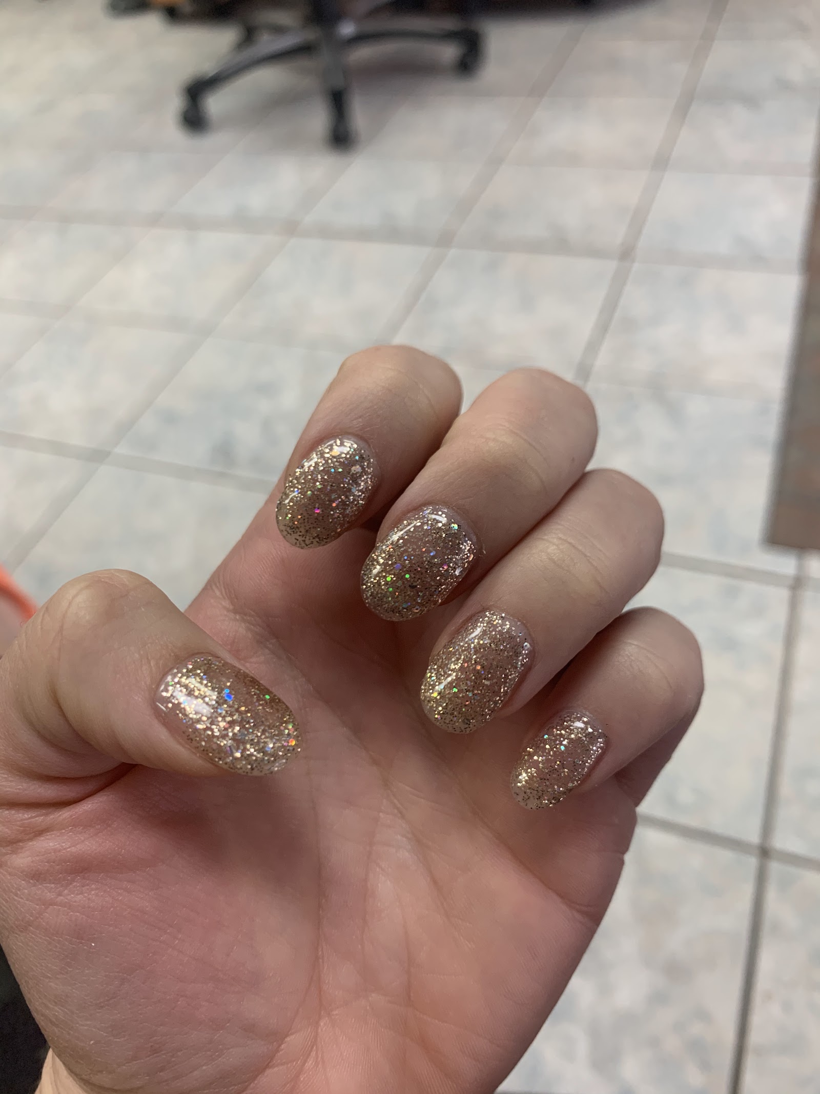 Friendly Nails