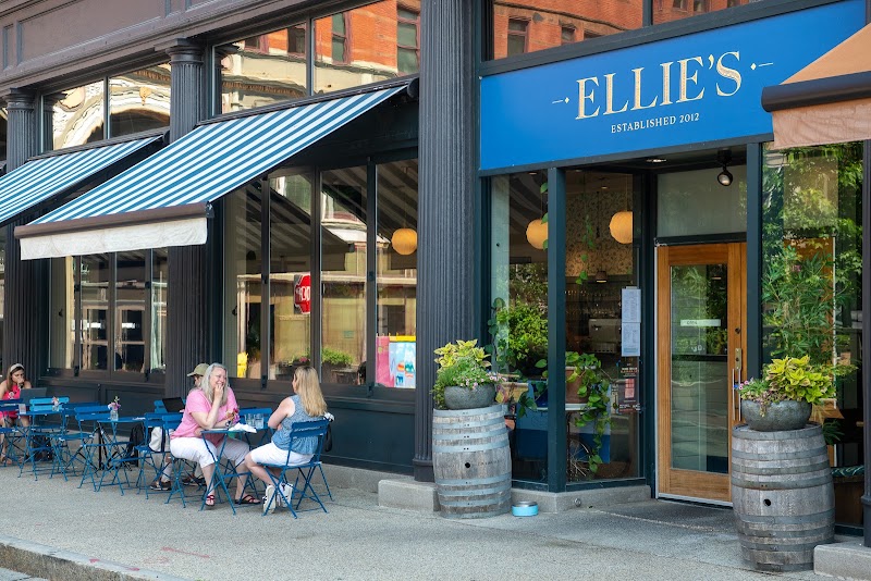 Ellie's photo 2
