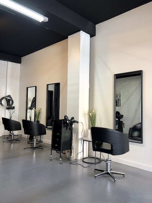 Laura & co hairdressing photo 1