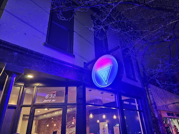 LOUISVILLE CREAM exterior