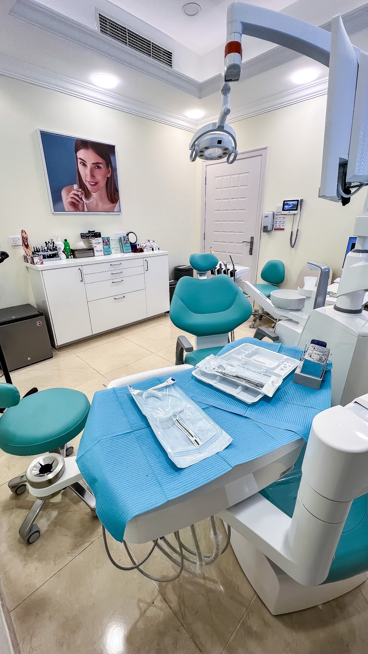 SnB Aesthetic Clinic l Botox l Filler l Facial l DENTAL Implants l LASER HAIR REMOVAL l SMP l IPL l Physiotherapy 4