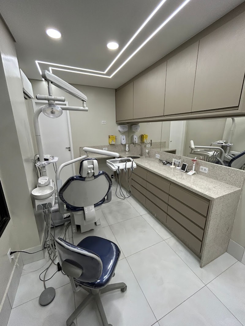 Dr Bruno de Castro | Dentista em Resende