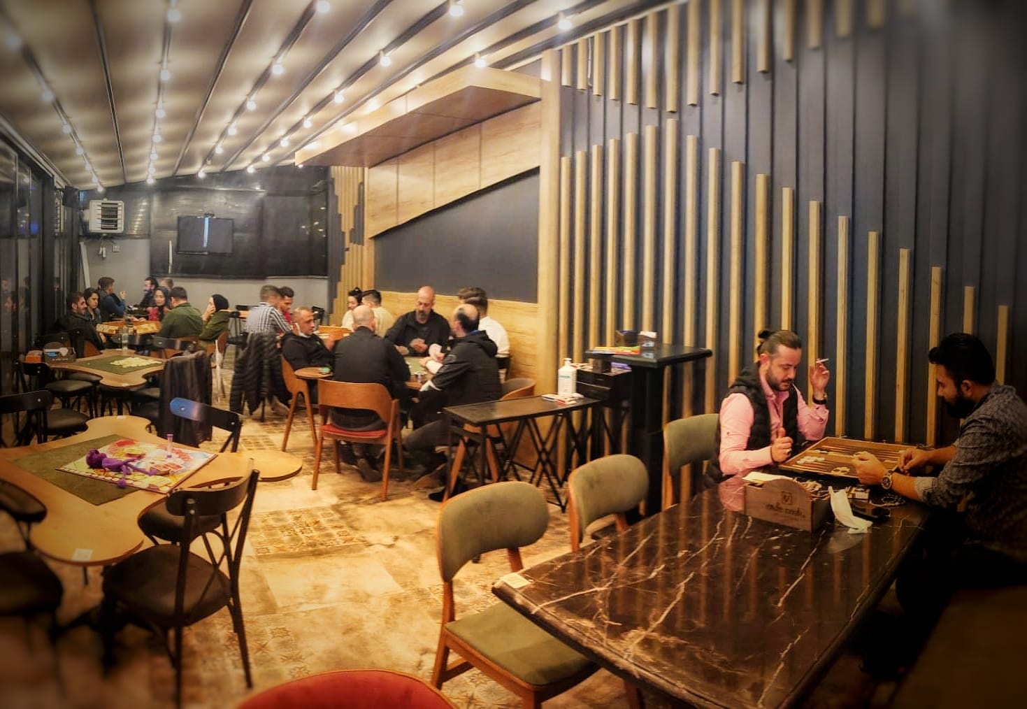 Cafe Nosta mekanı