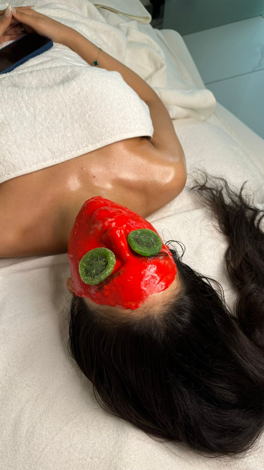 Facial skin care services 2