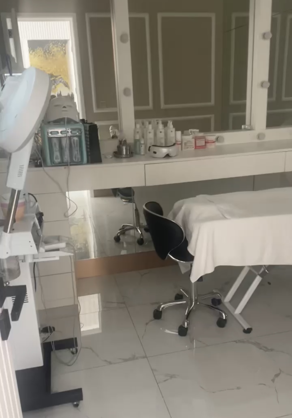 Facial skin care services 5