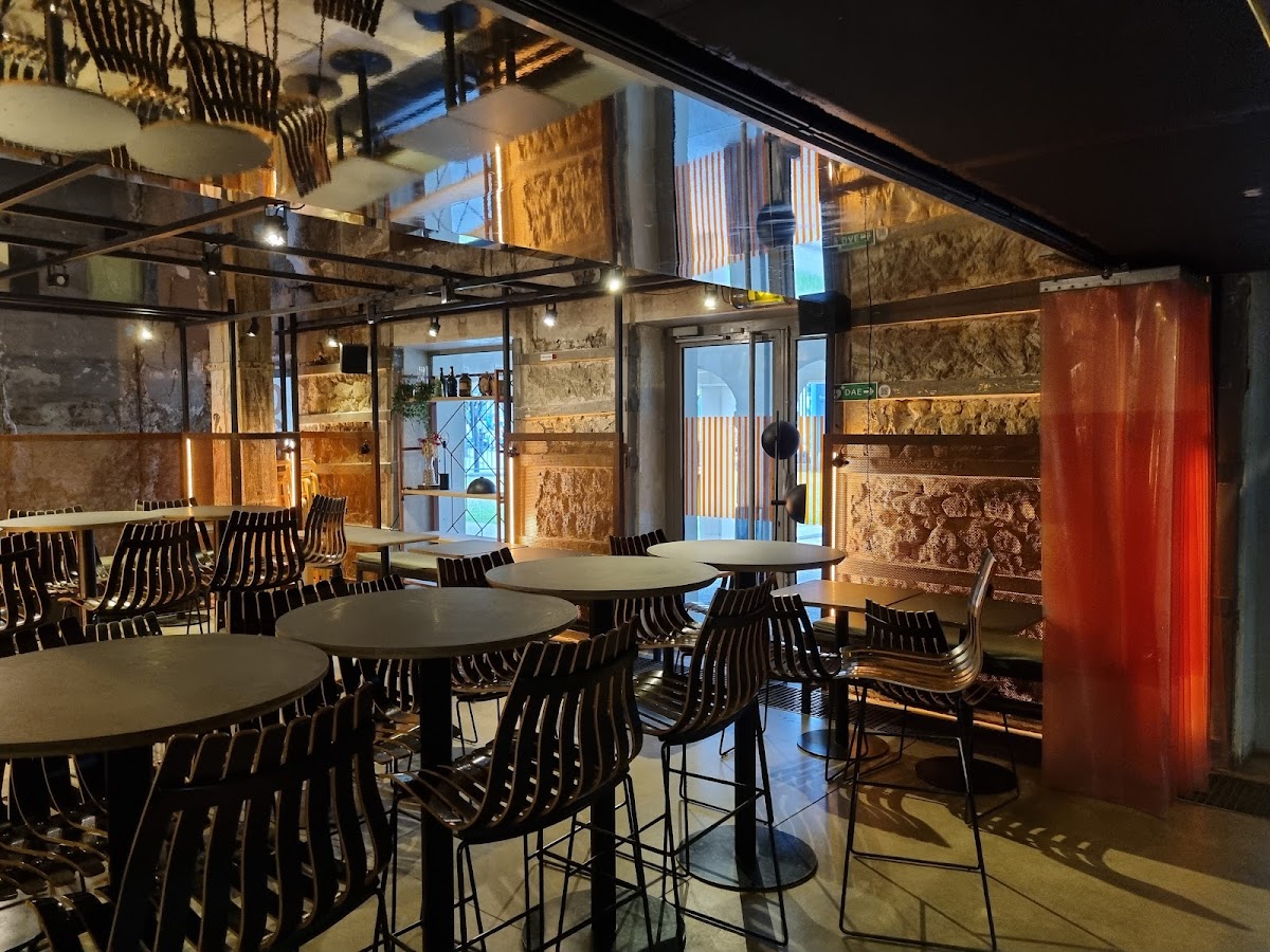 Café A, vue extérieure