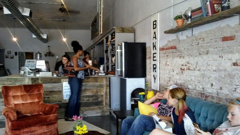 Courtside Cupcakes And Bakery photo 2