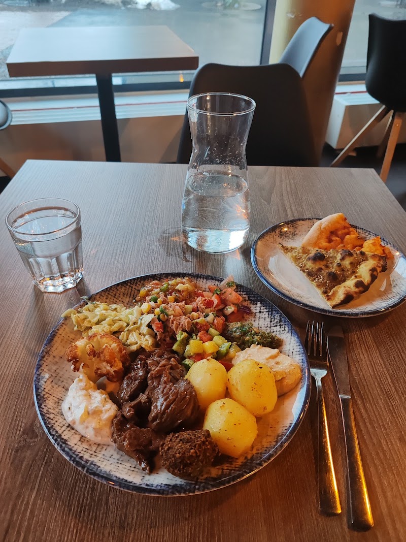 Hummus House street photo 4