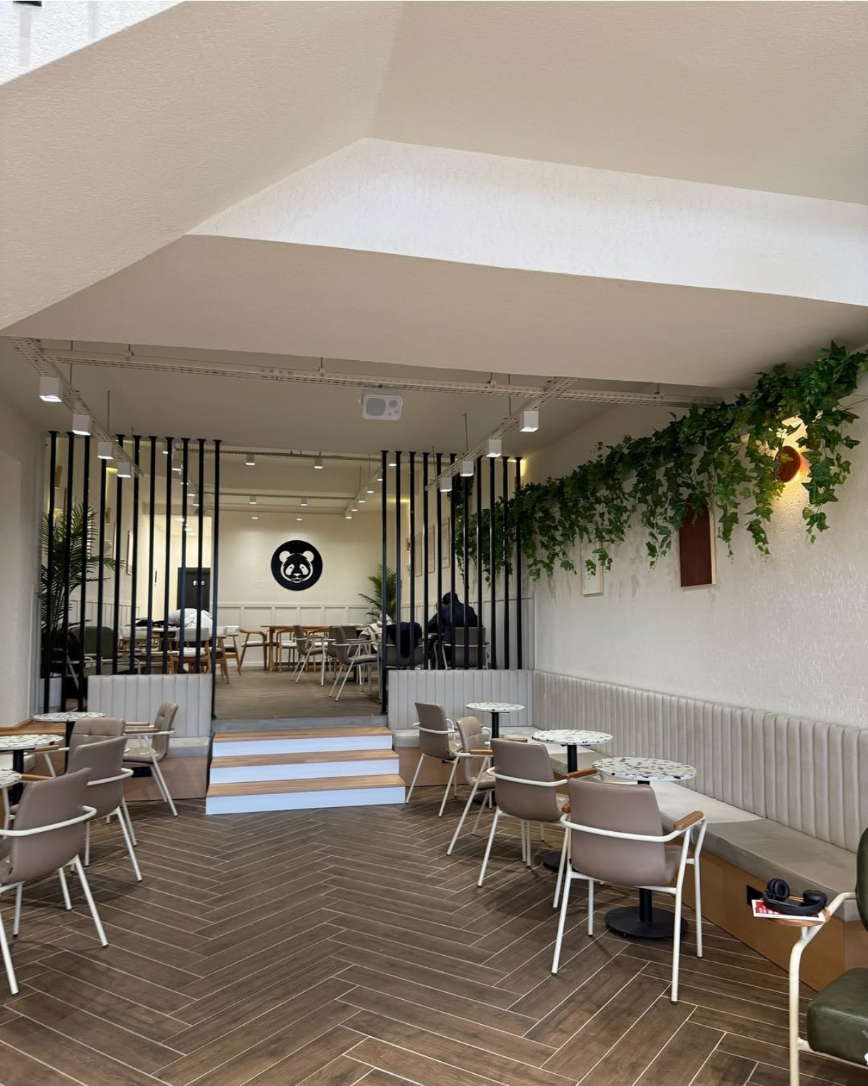 Tiny Coffee Roastery mekanı
