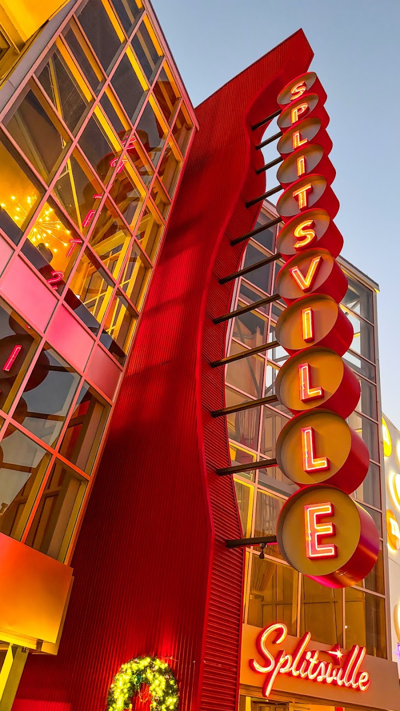 Splitsville Luxury Lanes photo 8