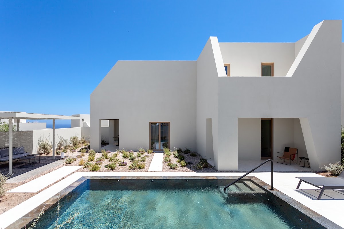Nobu Hotel Santorini, dog-friendly hotel in Santorini