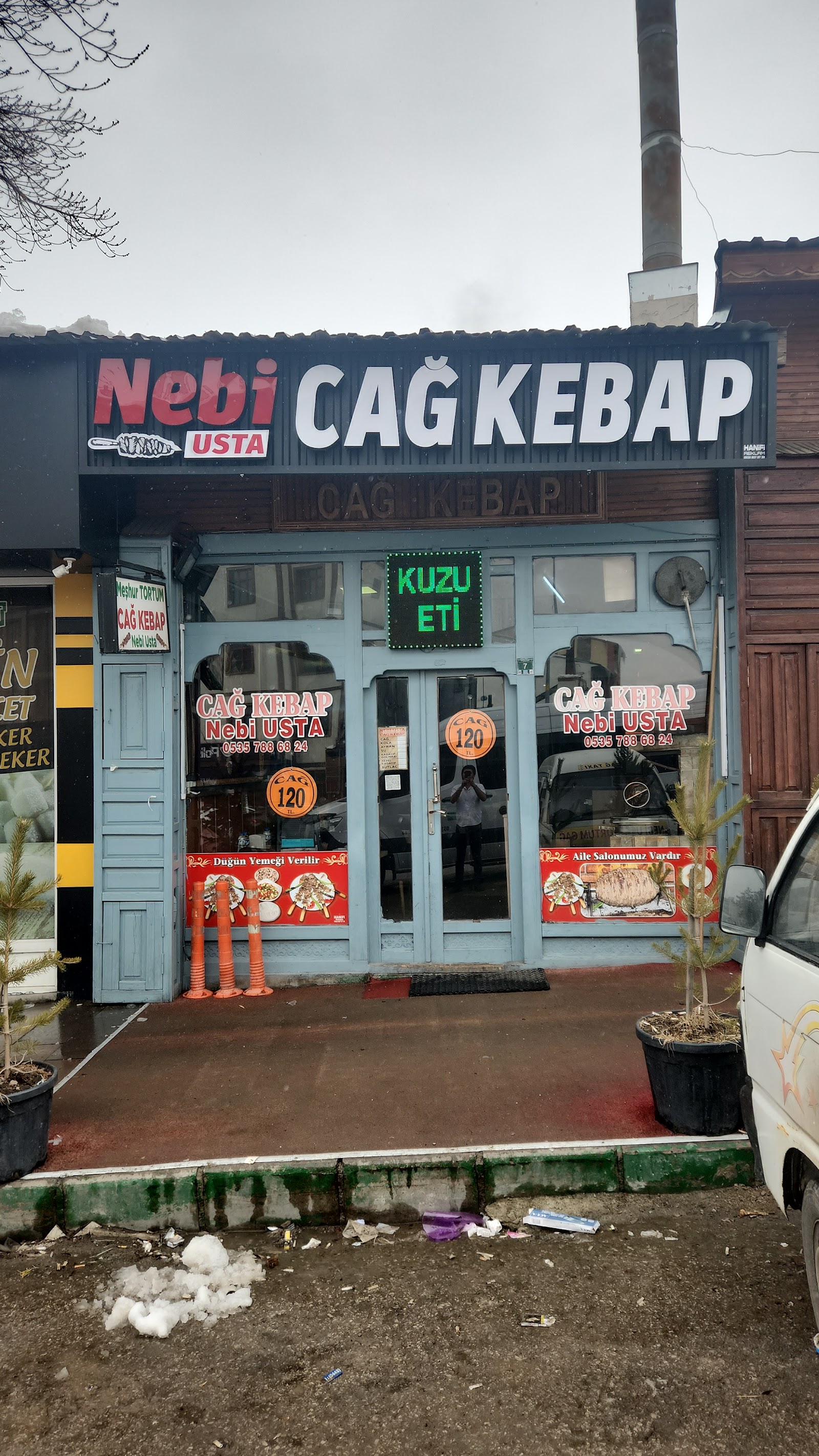 NEBİ USTA CAĞ KEBAP SALONU mekanı