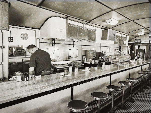 Day & Night Diner