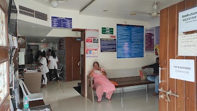 Dr Monali Dhole