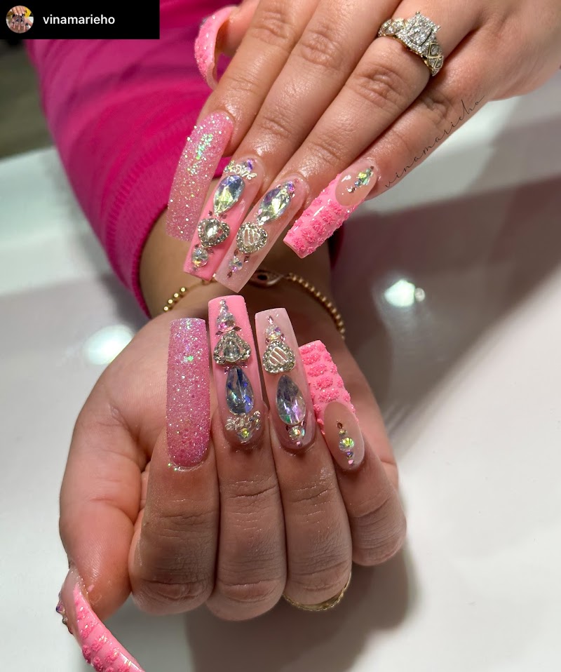 Natural's Nails Salon