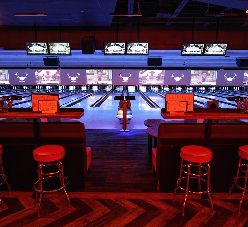 Lucky Strike Kennesaw — interior