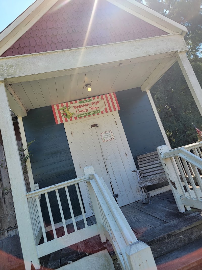 Cajun Village Antiques photo 1