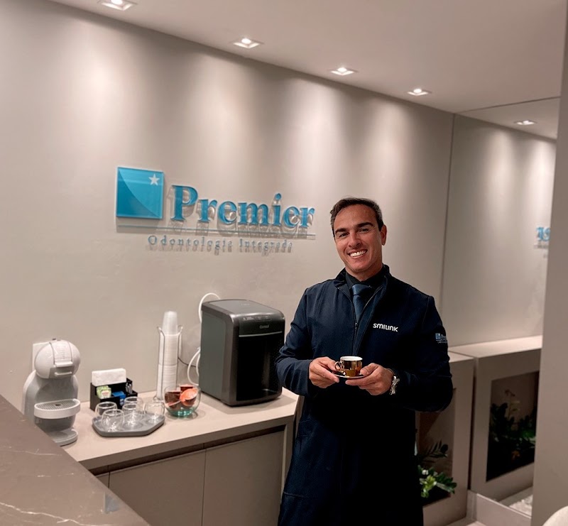 Premier Odontologia | Implante dentário em Asa Norte | Invisalign em Asa Norte