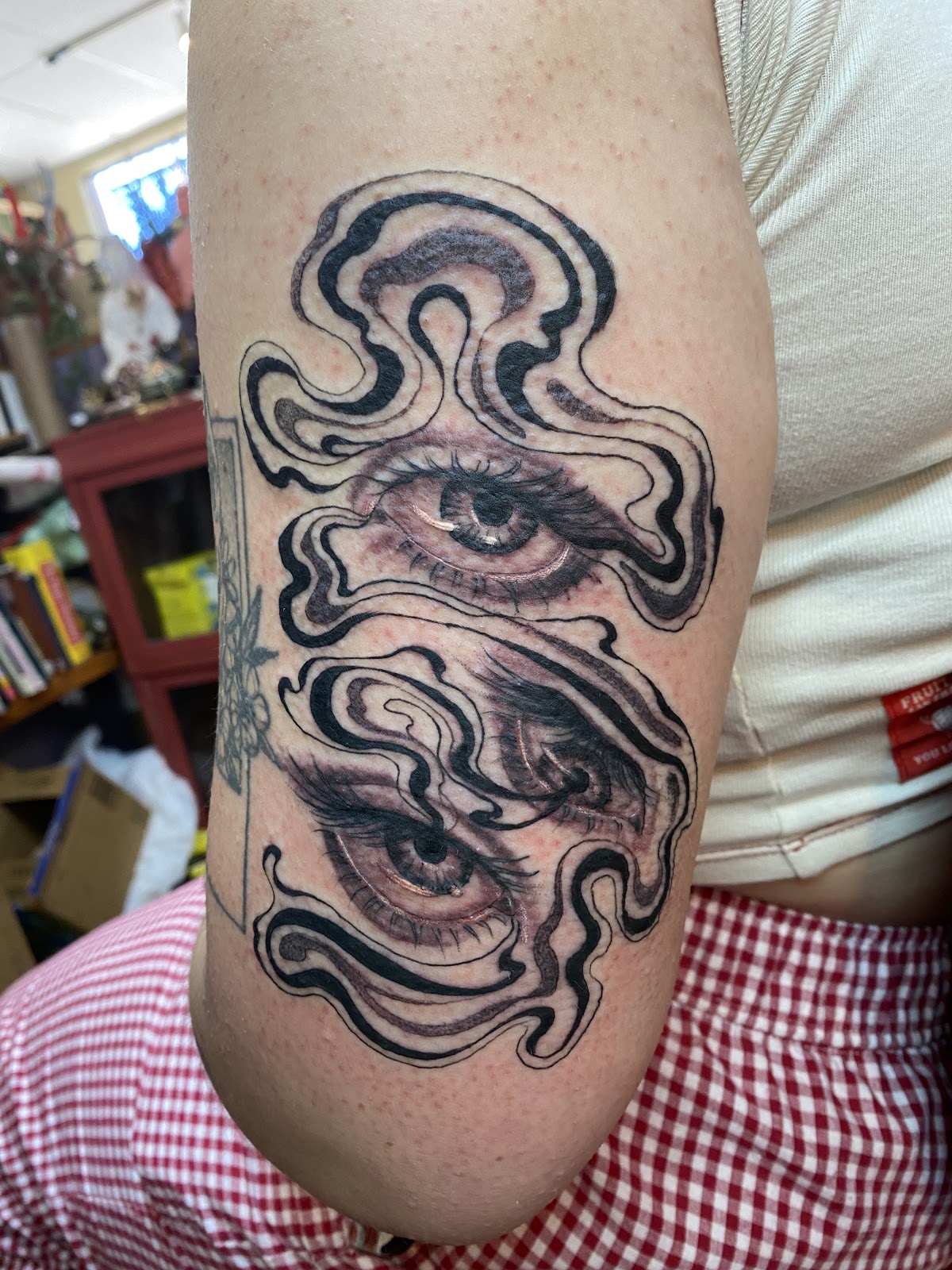 True Hands Tattoo tattoo work — photo 3