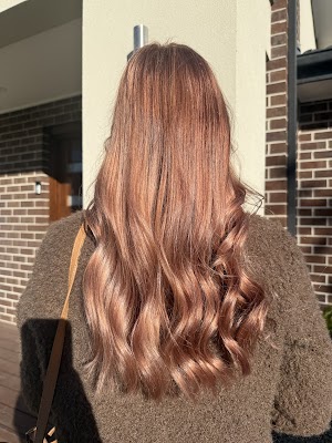 Decent Cut & Colour photo 3