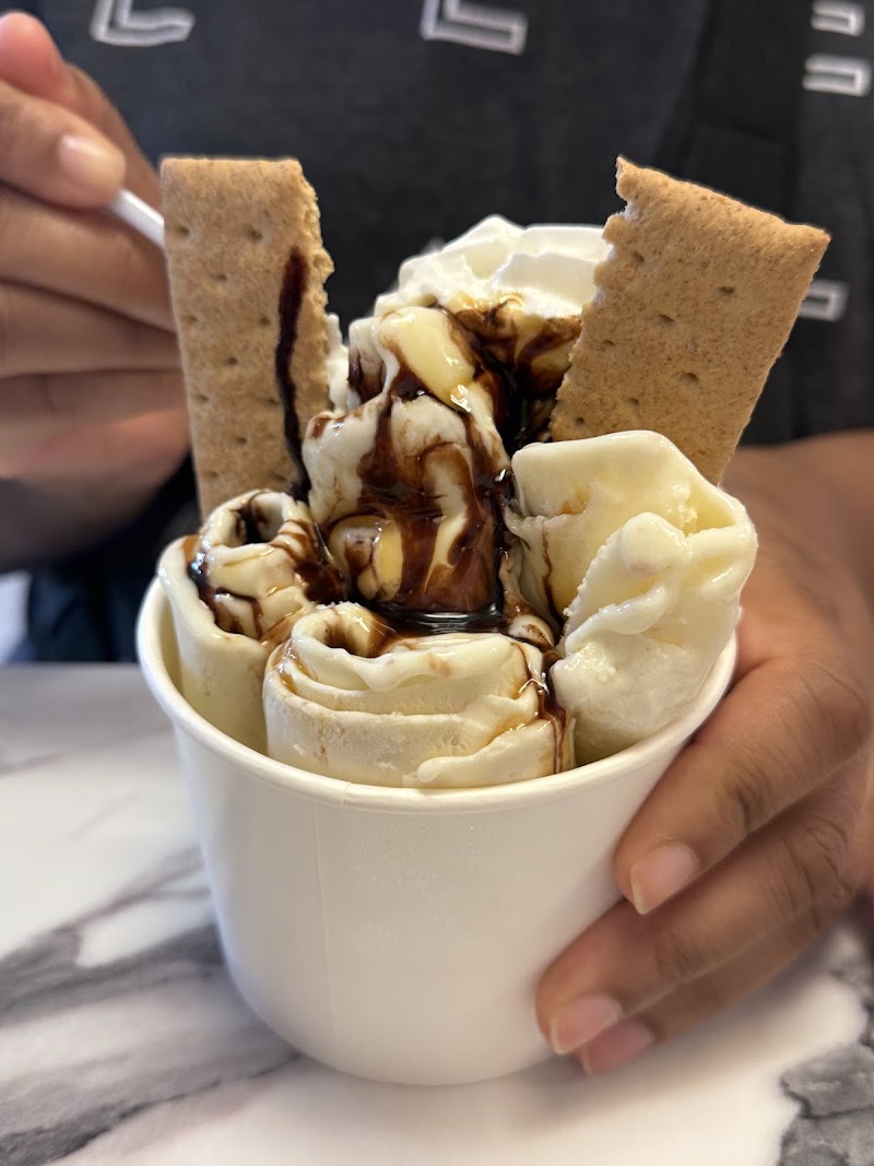Champloo Desserts Boba & Rolled Ice Cream photo 3