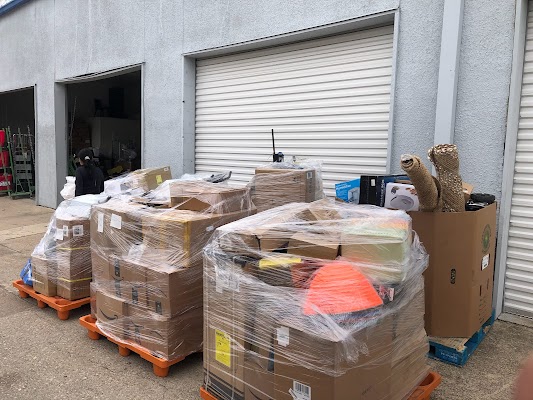 MurrayGoodz Liquidation Wholesale photo